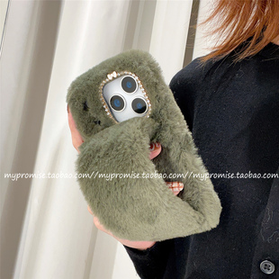 秋冬季 15pro毛茸茸13保暖16Plus便携手腕14pro全包12 高级绿色毛绒手腕带适用iphone17手机壳苹果16promax新款