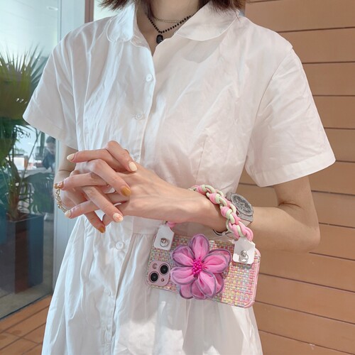 粉色花朵编织挂绳手机壳