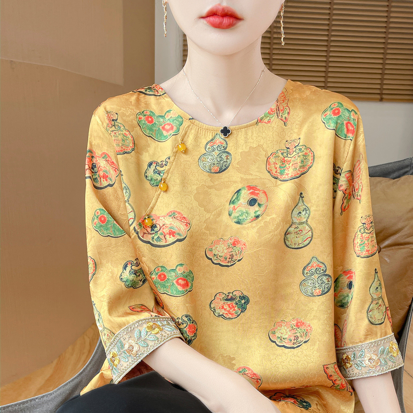 福禄安康~新中式国风人丝香云纱斜襟盘扣七分袖端庄气质上衣女,女装/女士精品,T恤,淘宝优惠券,粉丝福利购,淘宝优惠卷