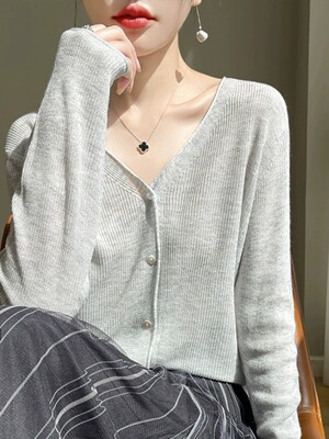 款针织衫开衫外套罩衫配裙子