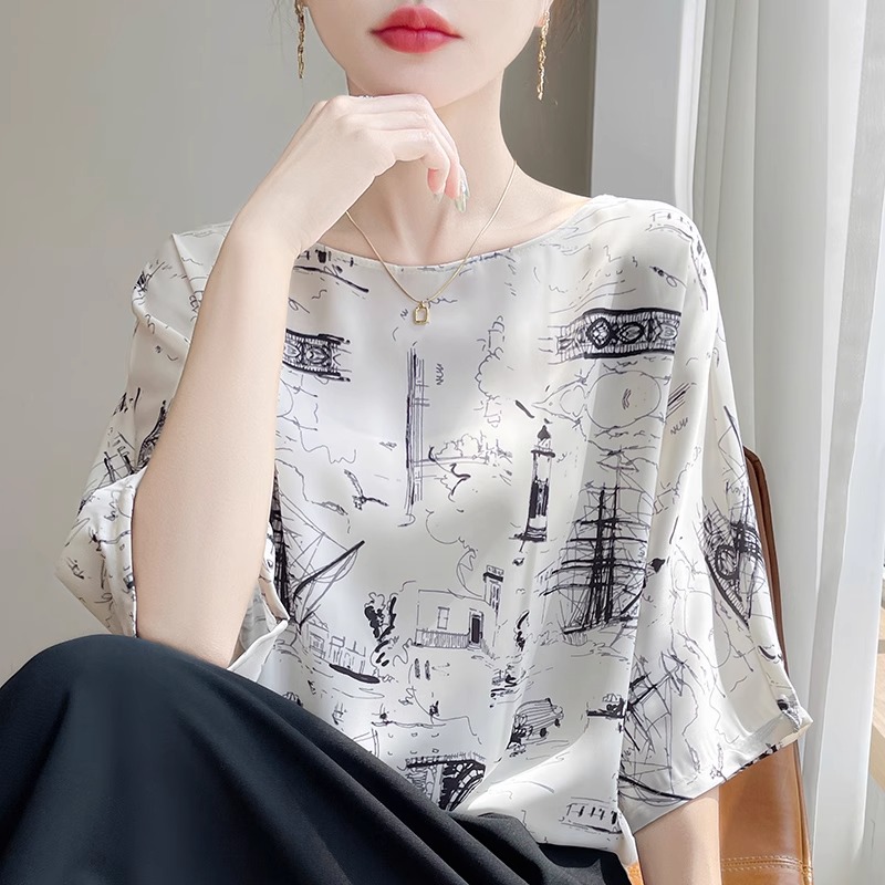 2025夏季款圆领雪纺缎面衬衫中袖t恤女印花五分袖小个子洋气上衣