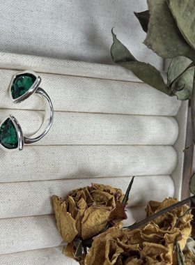 3099轻奢绿色宝石开口戒指女时尚个性设计感指环