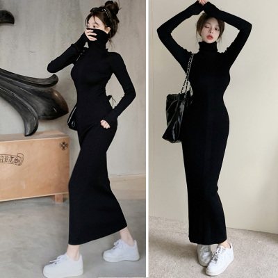 黑色高领长款针织连衣裙