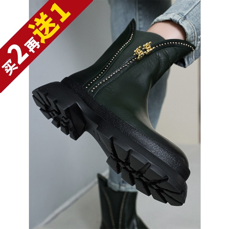 KAKA伦敦柜款胎牛皮圆头弹力套筒铆钉帅气潮女厚底四季短靴马丁靴,女鞋,马丁靴,淘宝优惠券,粉丝福利购,淘宝优惠卷