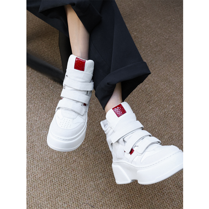 磨砂牛皮魔术贴厚底德训鞋短靴女