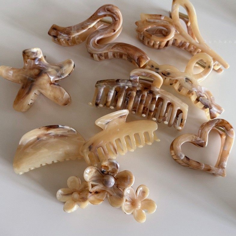 棕色水墨复古抓夹女高级感新款发夹后脑勺鲨鱼夹鸡蛋花夹子发饰品,饰品/流行首饰/时尚饰品新,发饰,淘宝优惠券,粉丝福利购,淘宝优惠卷