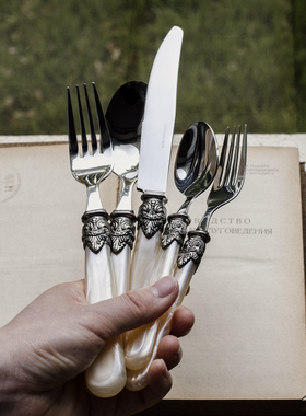 304不锈钢复古巴洛克浮雕/茶色仿贝壳柄/法式刀叉勺甜品勺叉套装