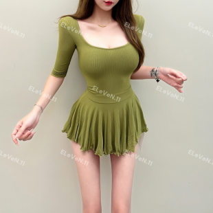 绝美腰身比~推荐 纯欲性感显瘦掐腰性感纯色短裙连衣裙女 两件套