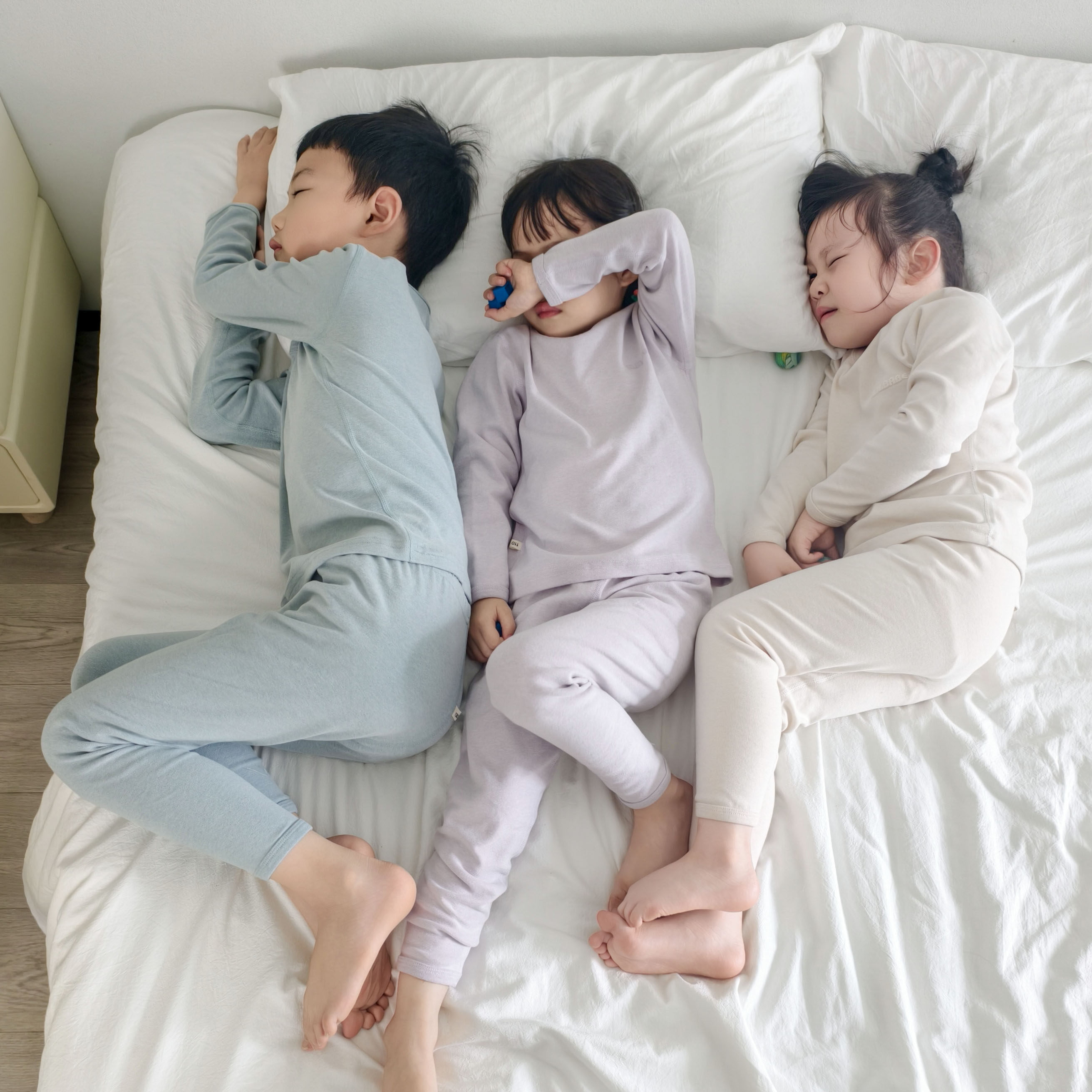 儿童冬内衣套装纯色男童秋衣秋裤女童云朵棉睡衣中大童打底棉毛衫