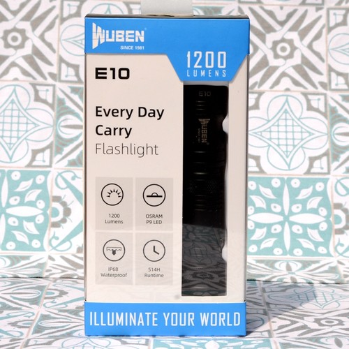 务本E10户外专业远射强光手电筒便携手电