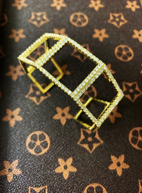 Purification Garcia轻奢个性几何设计镂空镶钻手镯厚金电镀