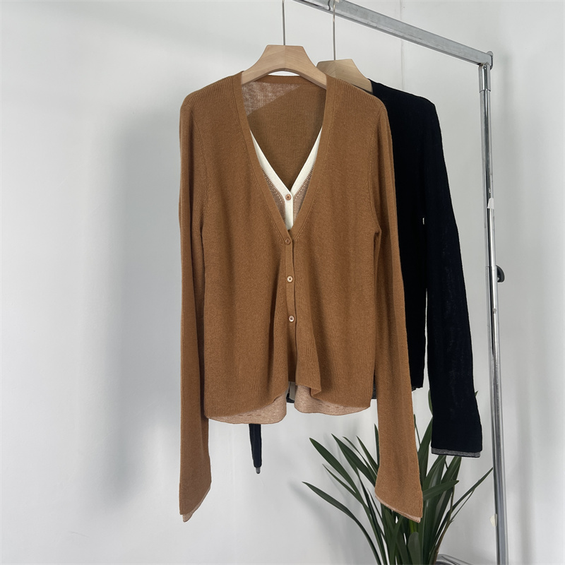 假两件羊毛混纺弹力针织毛衣