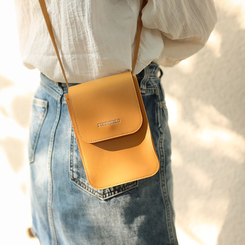 顾芳博歌软面休闲手机报随身包