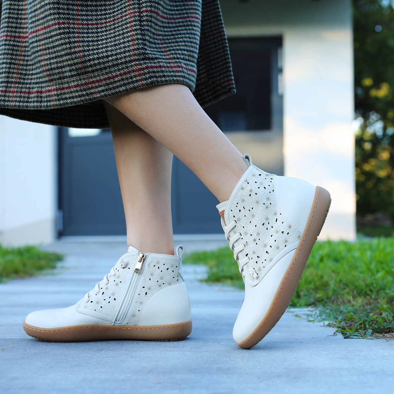 软底宽楦 舒适 有颜值 KUFENBERG 7193雕花真皮低跟短靴马丁靴,女鞋,马丁靴,淘宝优惠券,粉丝福利购,淘宝优惠卷