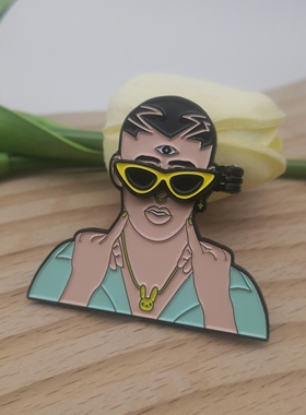 人物胸针翻盖烤漆别针Conejo Malo坏兔子说唱歌手金属徽章