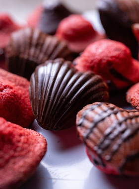 黑色 9连爱心形玛德琳模  蛋糕模  圆贝壳蛋糕模具 烤盘 LFGB认证