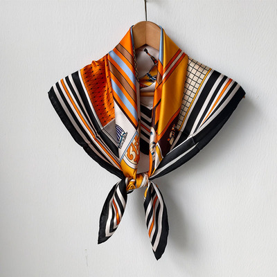 马匹图丝滑缎面真丝大方巾