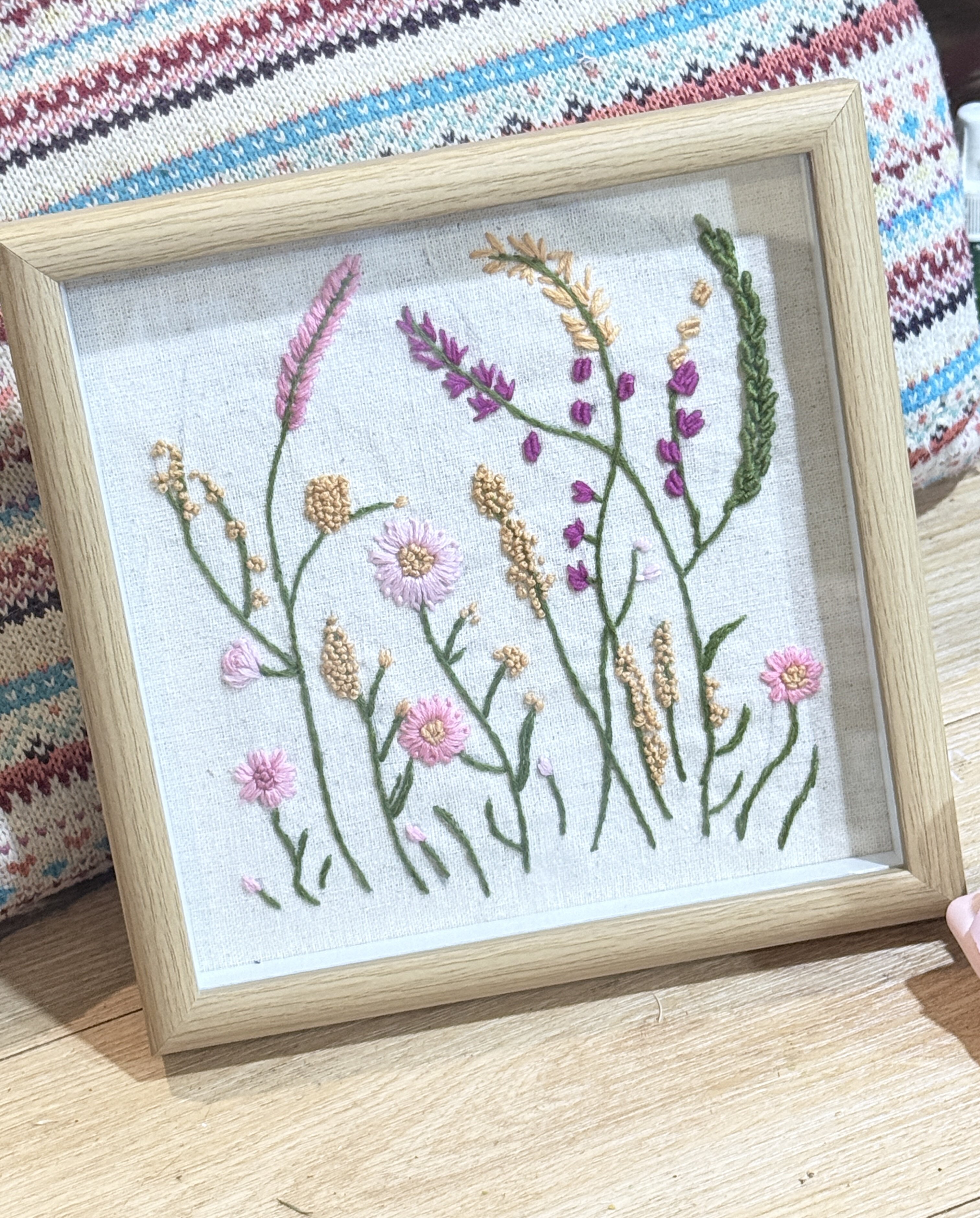法式乡村浪漫手工刺绣花卉摆画挂画人工绣花装饰画可架可挂装饰画