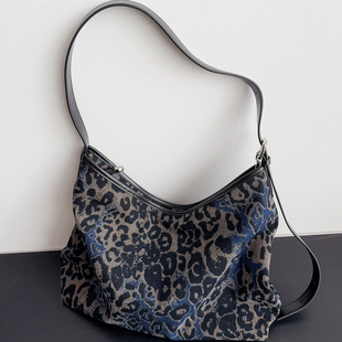 2025新款小众设计款复古感豹纹单肩斜挎大容量挎包男女帆布包慵懒