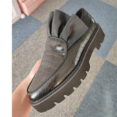 fed宽大荷叶边头层牛皮压纹休闲圆头日常英伦平跟春秋深口女单鞋