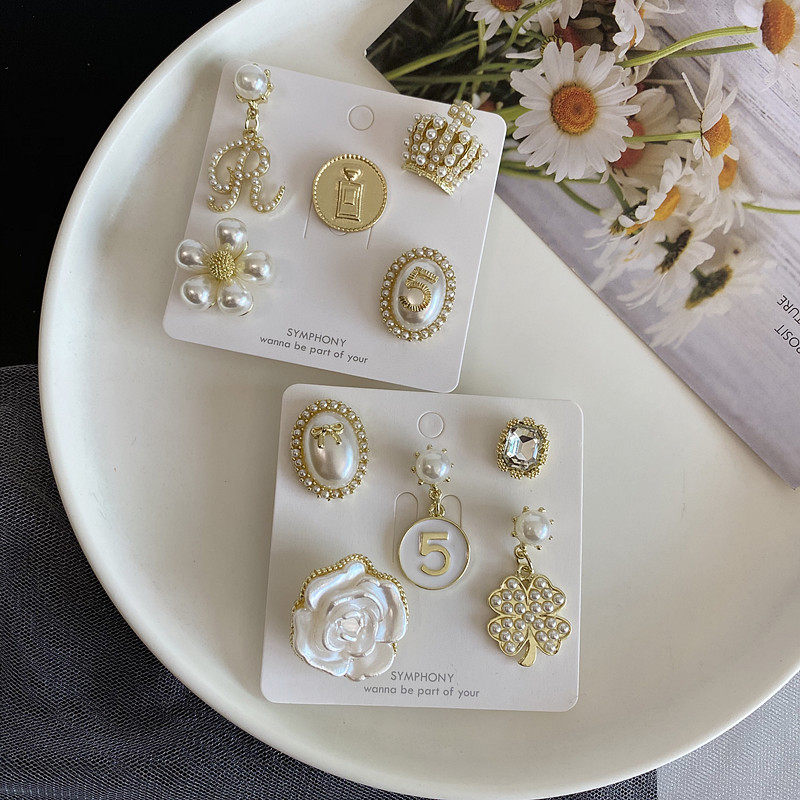 小香风复古高档胸针女个性花朵5字别针配饰ins潮韩版百搭大气扣针