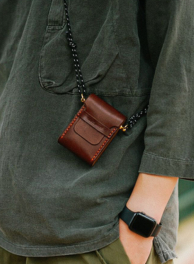 NEEDLEWORK两针一线 AW20意大利头层植鞣牛皮+梨花木质迷你斜挎包