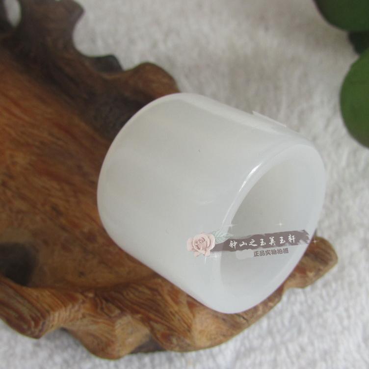 玉石白玉玉扳指手饰品细腻时尚