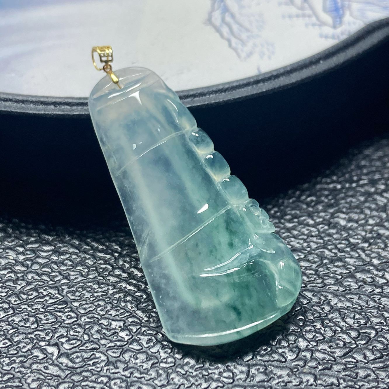 8166号18k黄金天然缅甸翡翠a货冰玻种飘蓝绿花竹子节节高吊坠