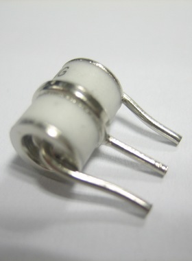 陶瓷气体放电管SE83-90X 三级 8*10 90V 10KA 3R90大量现货