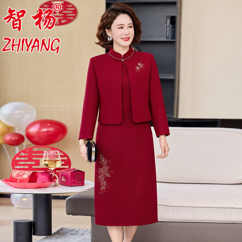 红色立领刺绣婚宴婆婆两件套