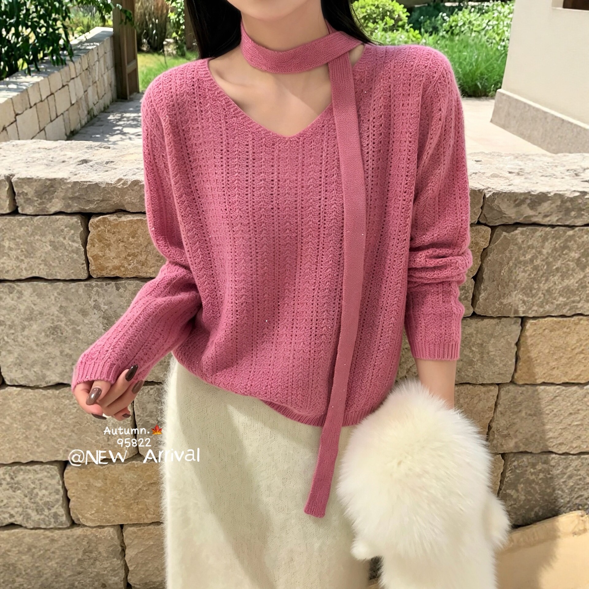 高级感挂脖飘带V领针织衫女秋季纯色条纹粉色气质显瘦毛衣上衣女