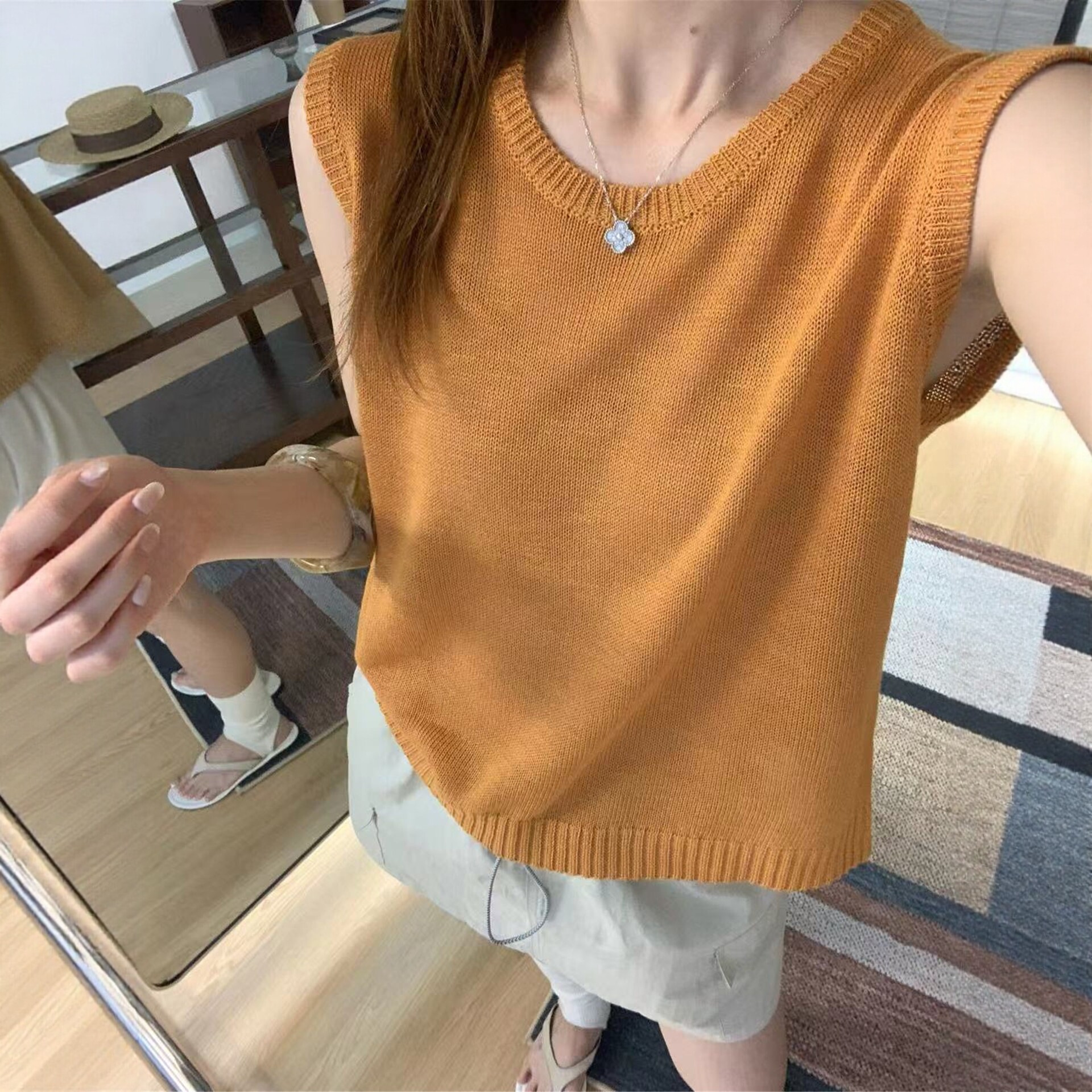 缤典BD正品圆领多色无袖背心针织衫薄款透气后背单排扣上衣女潮韩