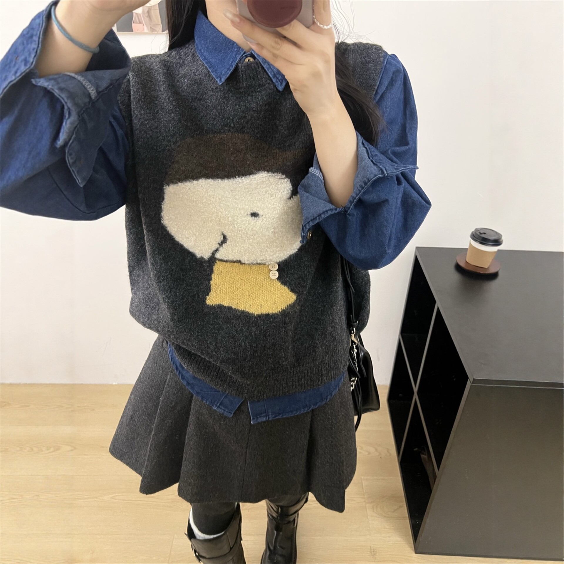 两件套圆领灰色卡通提花毛衣背心马甲翻领蓝色牛仔布衬衣衬衫韩版