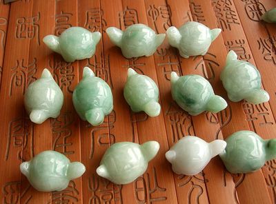 天然a货翡翠吊坠缅甸玉