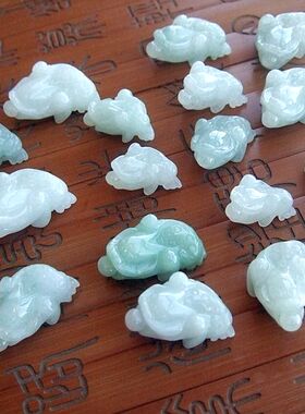 21208翡翠玉实拍图缅甸玉天然A货翡翠玉立体款三脚金蟾吊坠N30