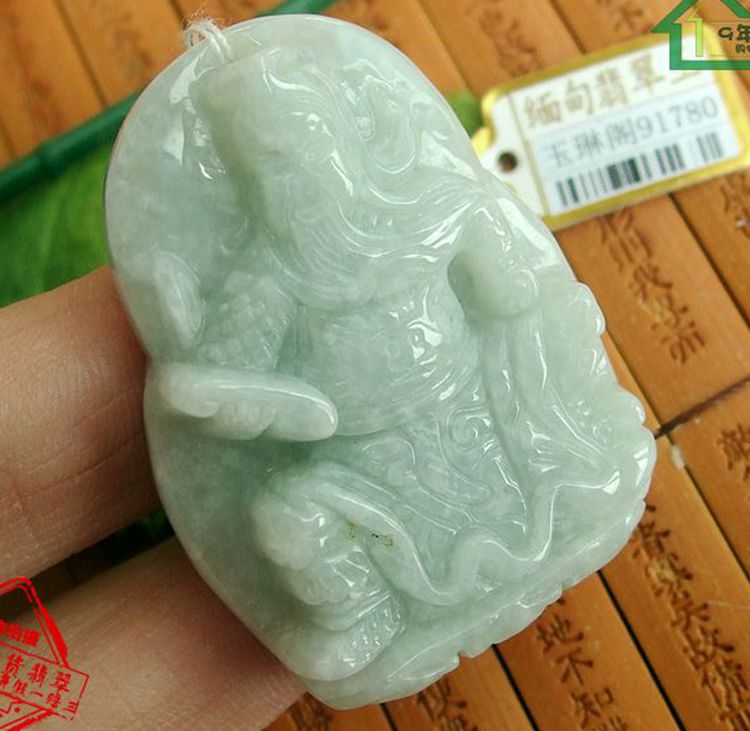 缅甸玉天然翡翠关公吊坠