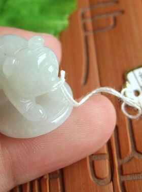 94420玉琳阁 实物拍图 缅甸玉天然A货翡翠玉立体生肖猪小吊坠送证