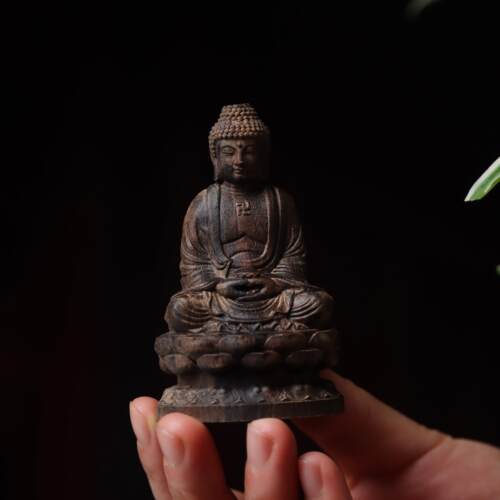 沉香木雕莲花坐像大日如