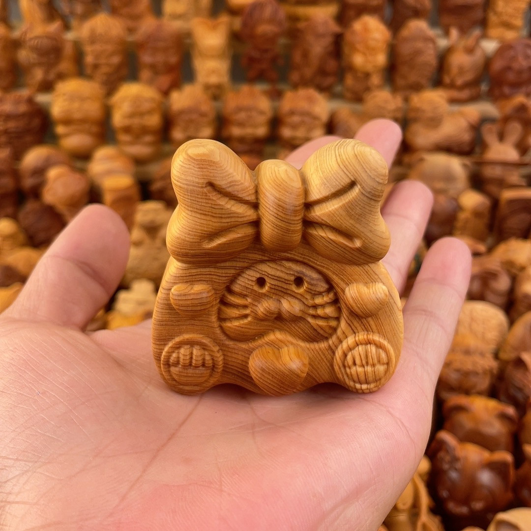 天然崖柏木雕饼干猫手把件文玩盘玩小摆件卡通可爱猫创意桌面摆件