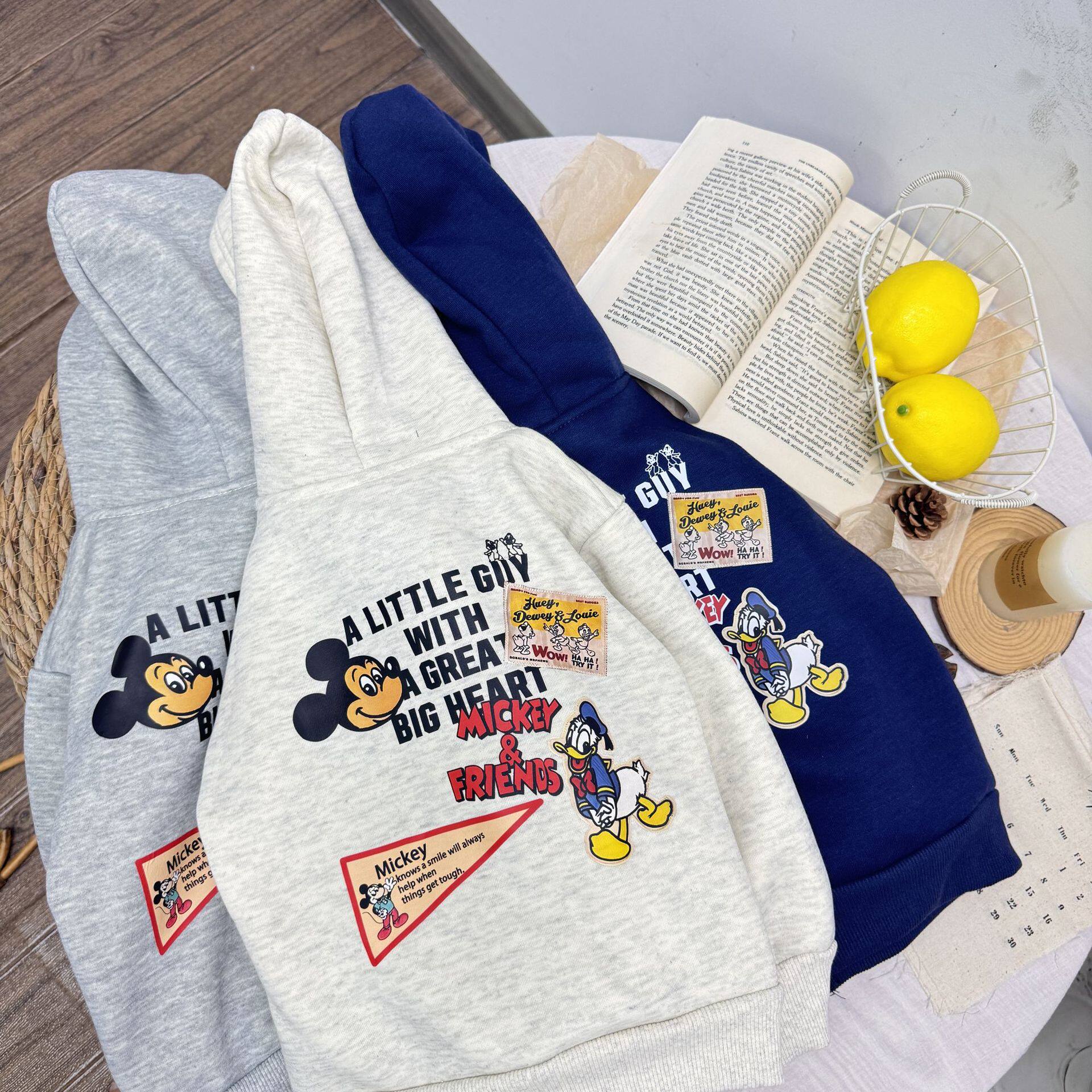 古德家儿童连帽外套2024秋冬男童新品卡通加绒卫衣女童开衫冬款