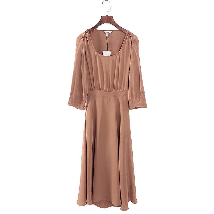 茶色圆领尚连衣裙优雅