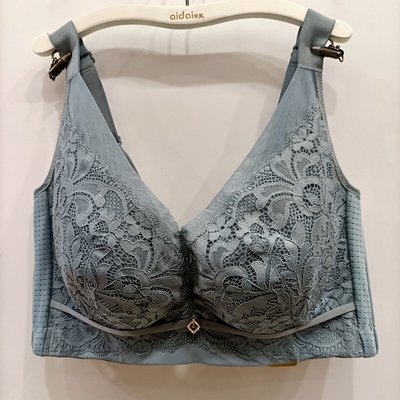 爱戴记忆软圈大胸显小调整内衣