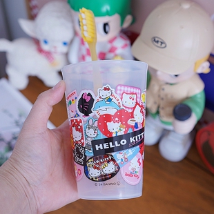 日本凯蒂猫50周年hellokitty刷牙多功能杯漱口杯冷水杯牛奶果汁杯