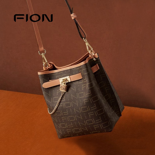 fion菲安妮锁扣老花轻奢水桶包包