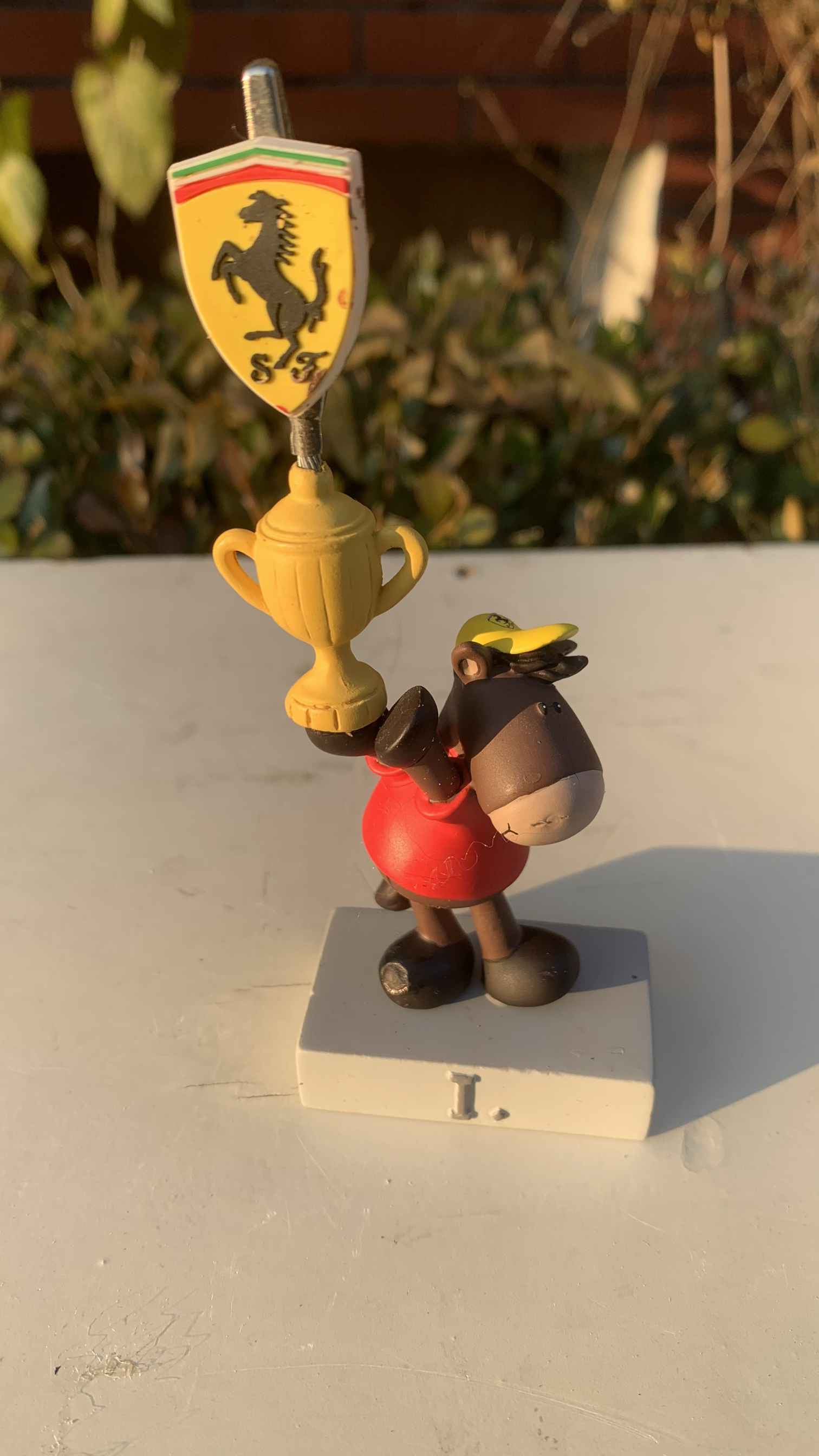 法拉利小物件红色小马奖杯名片夹