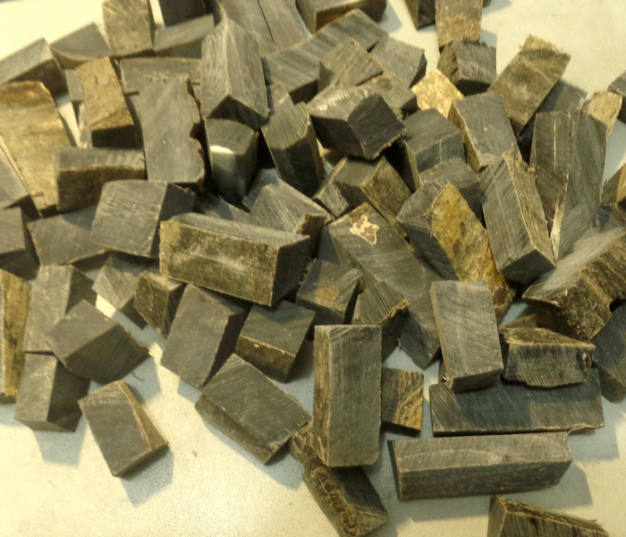 A11黑水牛角小段料小开角料可自制小佛珠隔片佛头DIY原材料随机发