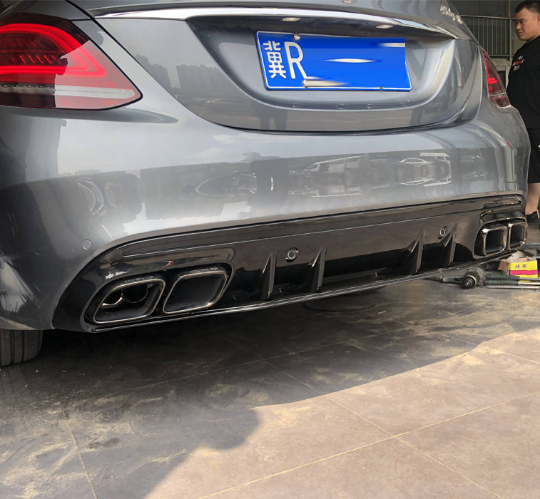 19款奔驰C Coupe C200 C300两门轿跑改装C63 AMG尾喉后唇尾唇包围