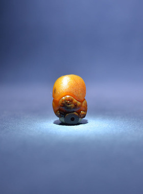 黑皮黄沁白玉独籽料龙龟手牌戒面