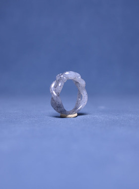 内径19和田玉点墨青花籽如意戒指