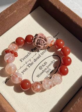 【玫瑰荼靡】天然红胶花红玛瑙小众轻奢血柏木雕刻花时尚百搭手串